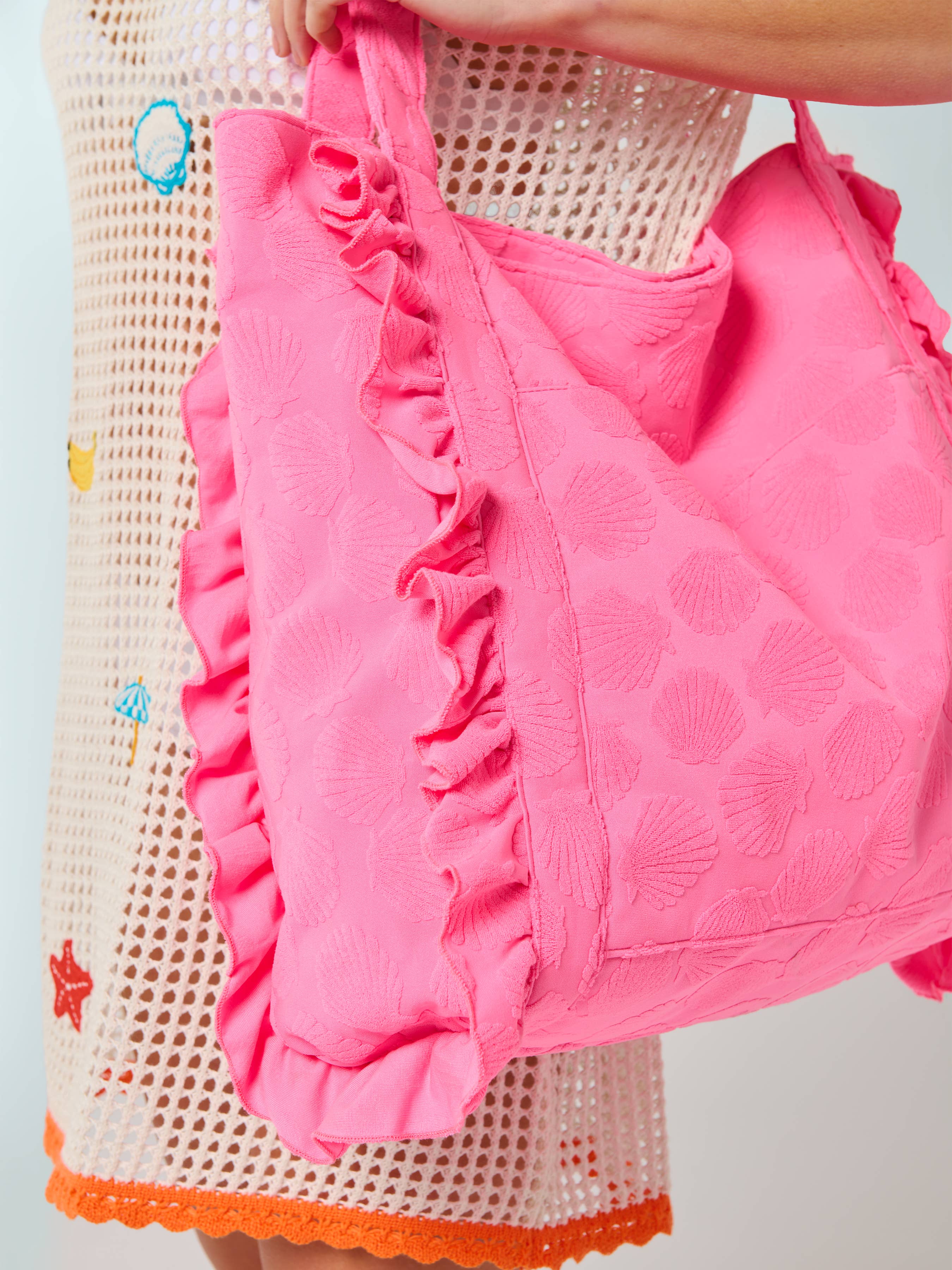 Seashell Printed Ruffle Tote